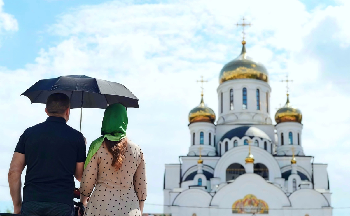 Димитрий Смирнов: «Надо строить семью и семейные отношения. И тогда, чтобы ни случилось вокруг, даже ядерный взрыв, в сердце будет жить радость...»