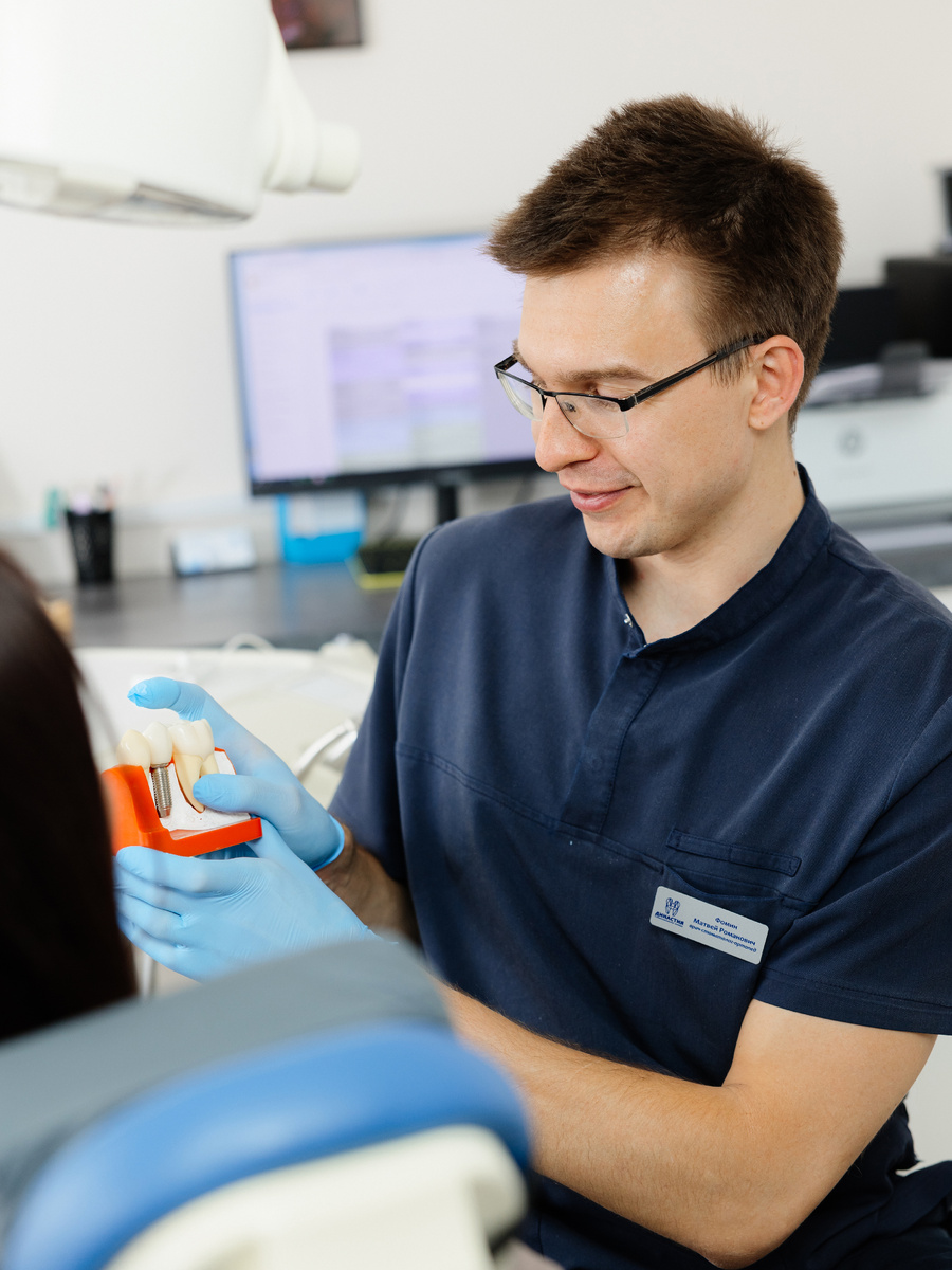 Матвей Романович Фомин, , врач-стоматолог-ортопед