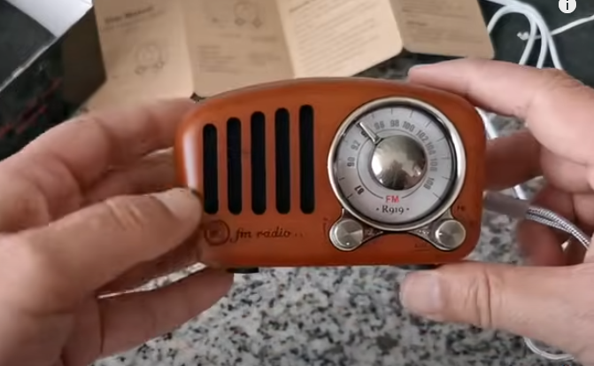 Портативное радио Bluetooth из орехового дерева Let's Go Back To the Old Time