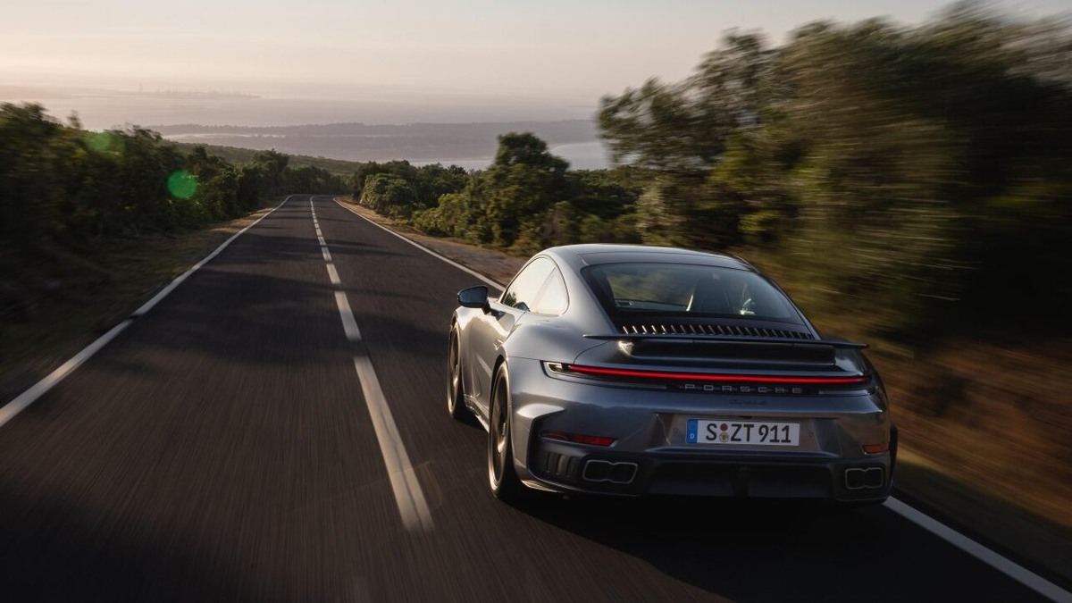    Porsche 911 Turbo S. Фото Porsche