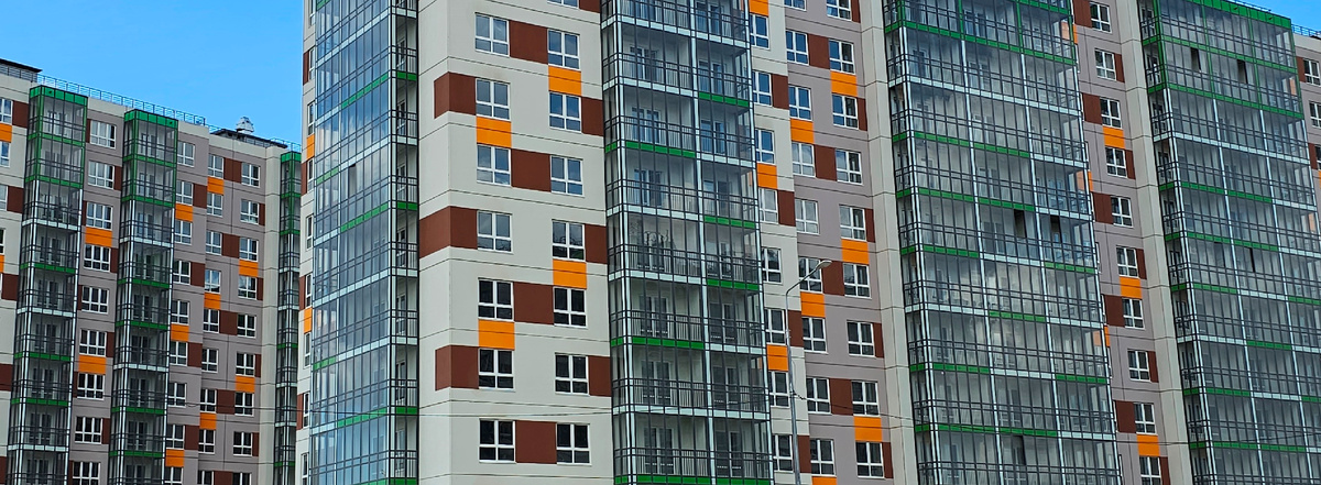 Новостройки России с холодным фасадным остеклением балконов и лоджий