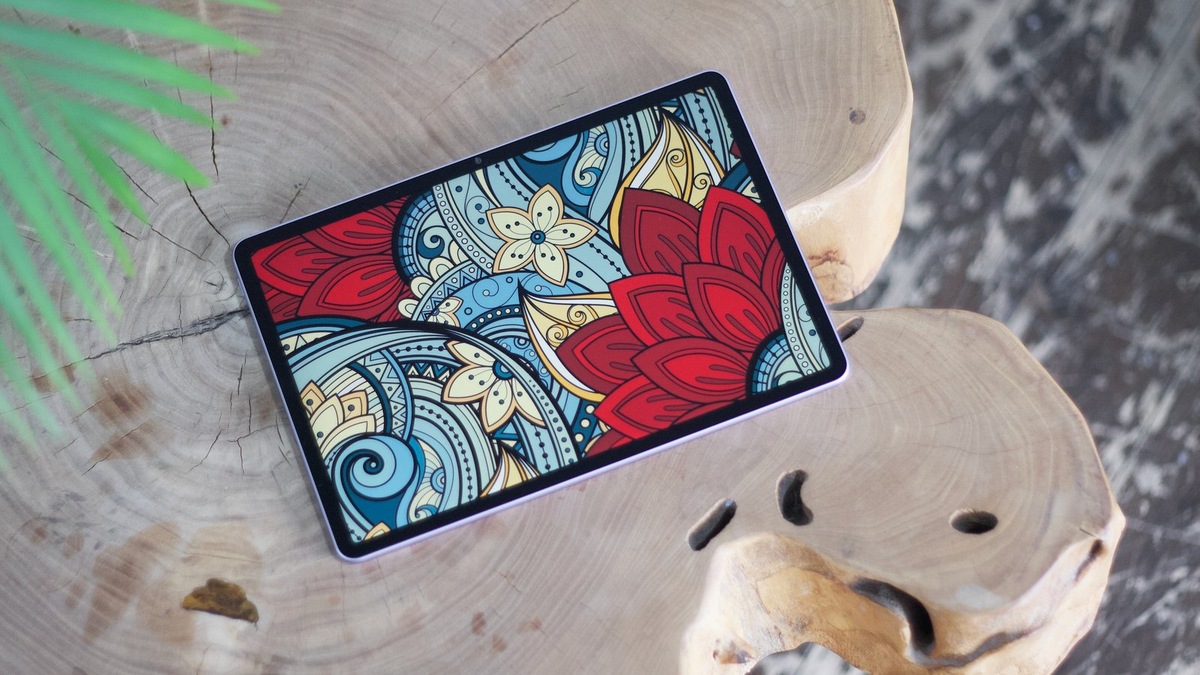    Жидкие кристаллы широко применяются в дисплеях современных гаджетов