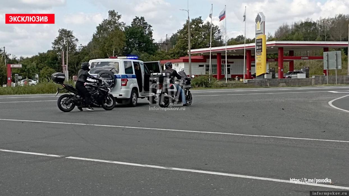 В Невельском районе столкнулись Chevrolet Niva и мотоцикл Kawasaki. 7 сентября. Фото: ПАИ