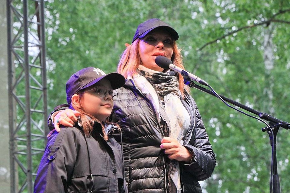    Екатерина Рождественская с внучкой Полиной Олег УКЛАДОВ