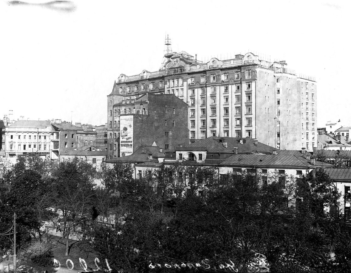 Дом Нирзнее, источник: https://pastvu.com/p/192228?share=1