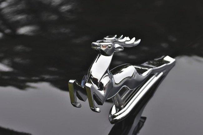    Автомобиль "Волга"