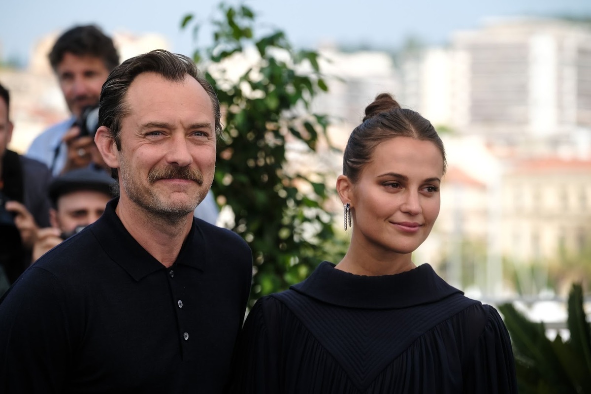 Джуд Лоу и Алисия Викандер в Каннах-2023