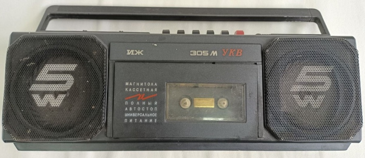 Внешний вид магнитолы ИЖ-305М