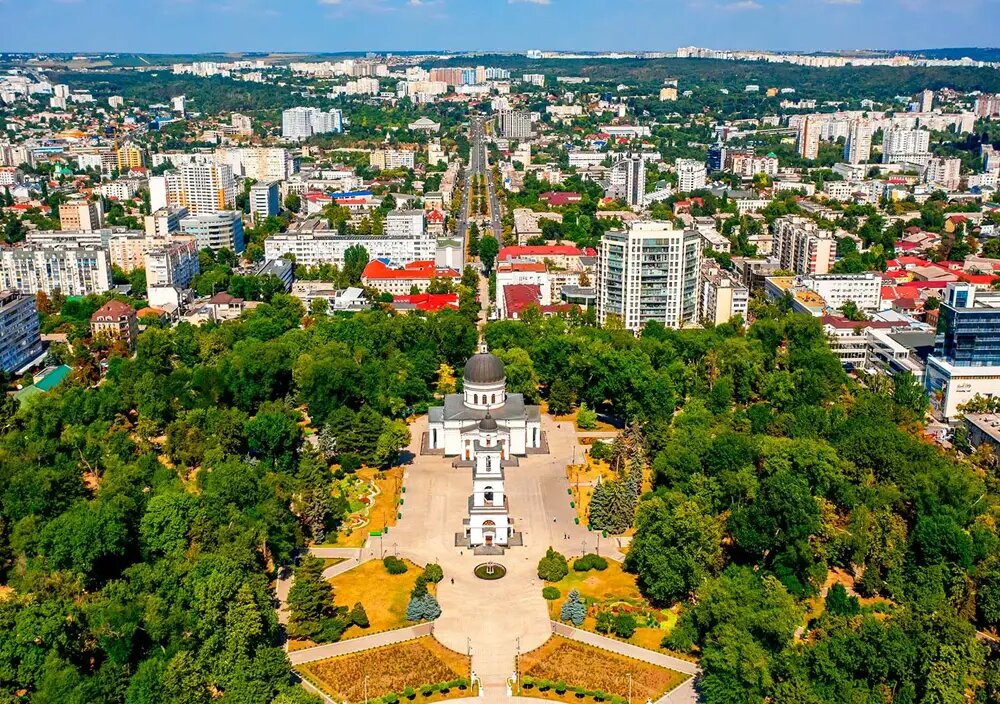 Столица Кишинев с ее уютными бульварами и неповторимой атмосферой