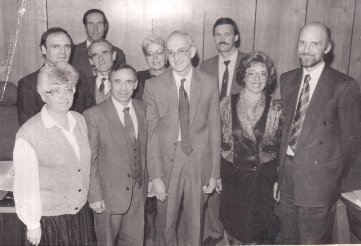 Делегация Дарлингтонского технологического колледжа с руководителями КТИ в 1992 году.