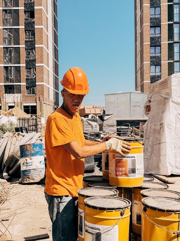 

🏗 Недавно мы побывали на одном из наших объектов и сделали пару кадров рабочего процесса.

Живые, настоящие моменты — всё идёт по плану и в команде каждый знает своё дело.
