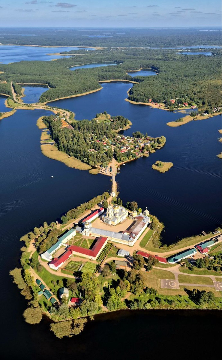 Нило-Столобенская пустынь, Мужской монастырь в Тверской области