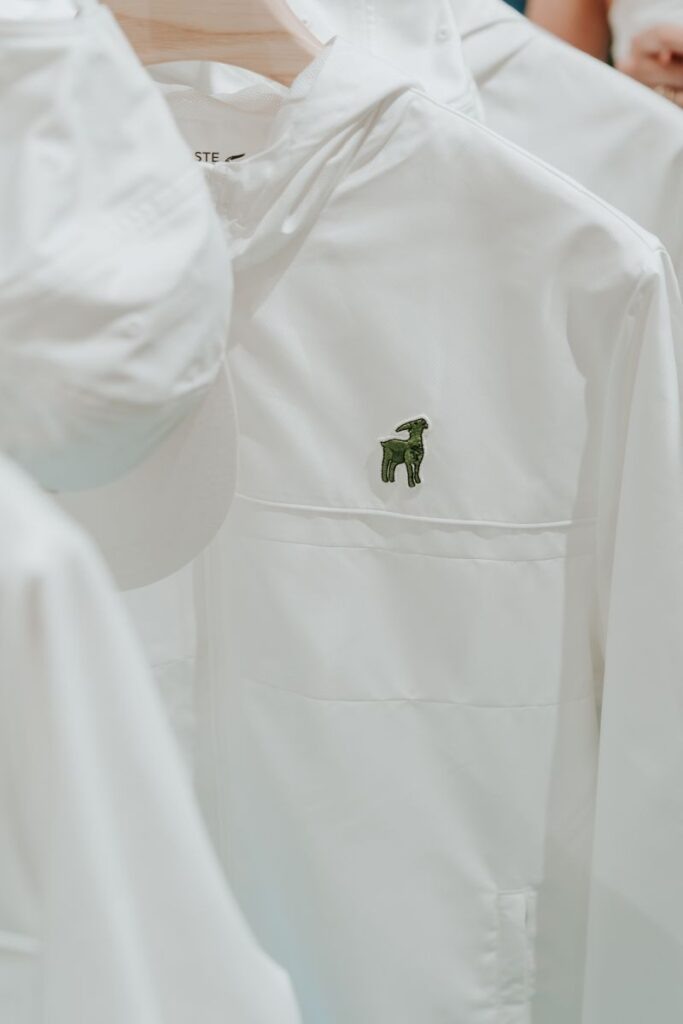 Лимитированная коллекция одежды от бренда Lacoste