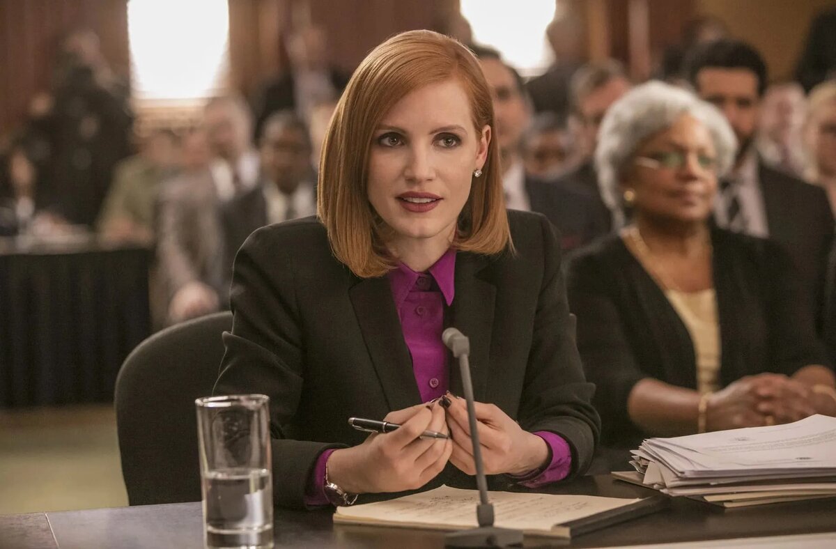 Фото: Кадр из фильма «Опасная игра Слоун» (Miss Sloane, 2016) / Transfilm