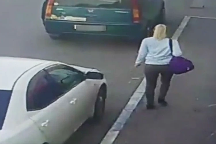 Анна попала на камеры наблюдения перед исчезновением. Фото: ГУ МВД России по Иркутской области.