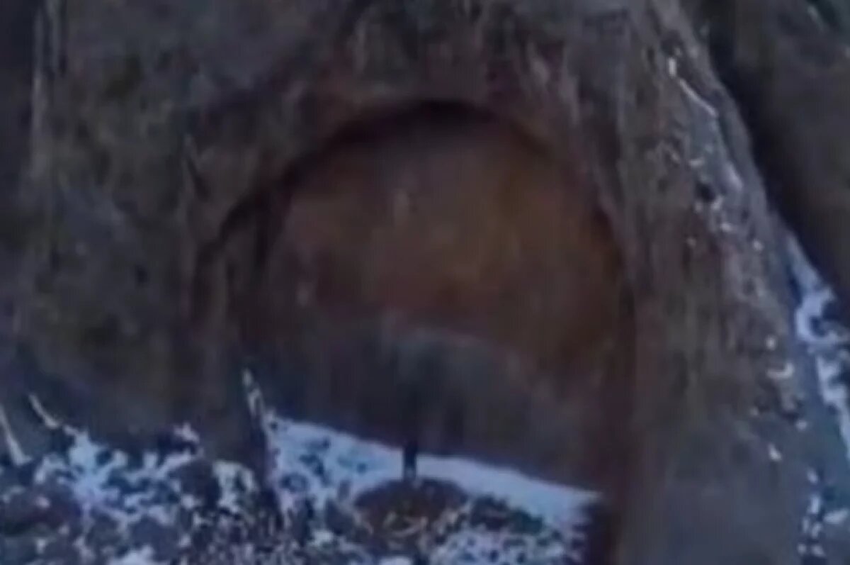    DM: исследователи нашли огромную дверь инопланетян в горах Казахстана