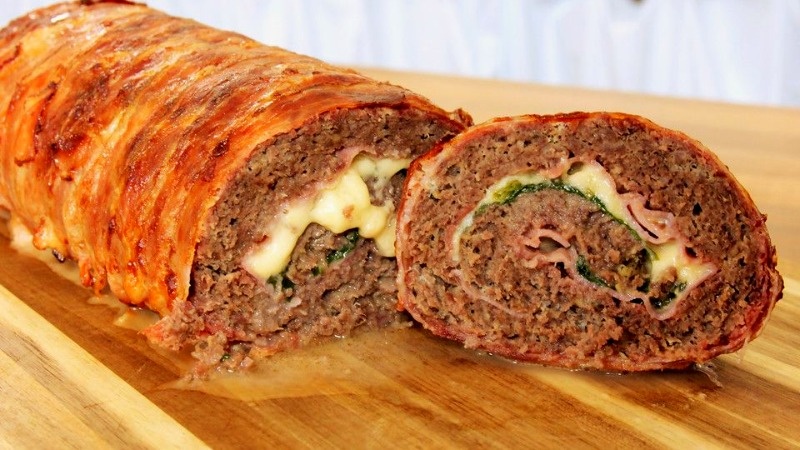 сочный мясной рулет с сыром