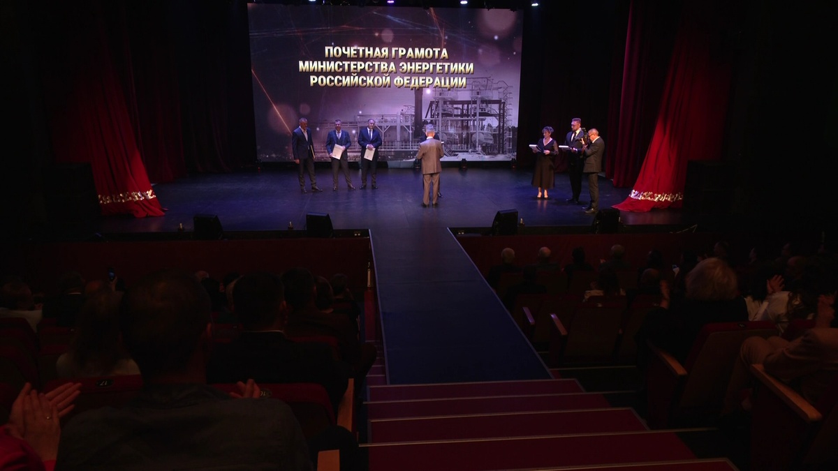    Нефтяников и газовиков Сургутского района поздравили с профессиональным праздником