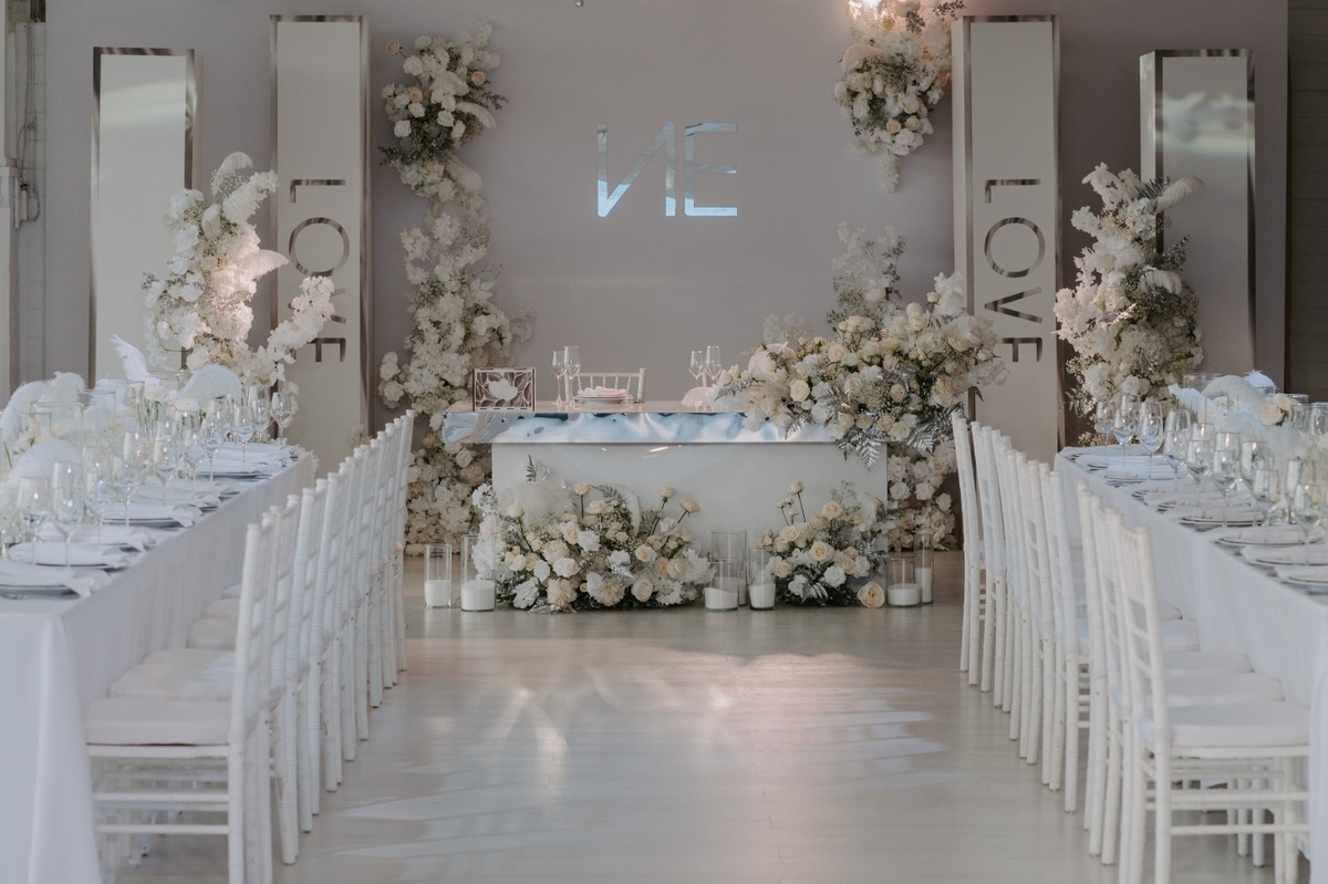 При подготовке мероприятия "под ключ", мы учитываем все нюансы, чтобы торжество прошло на 100%