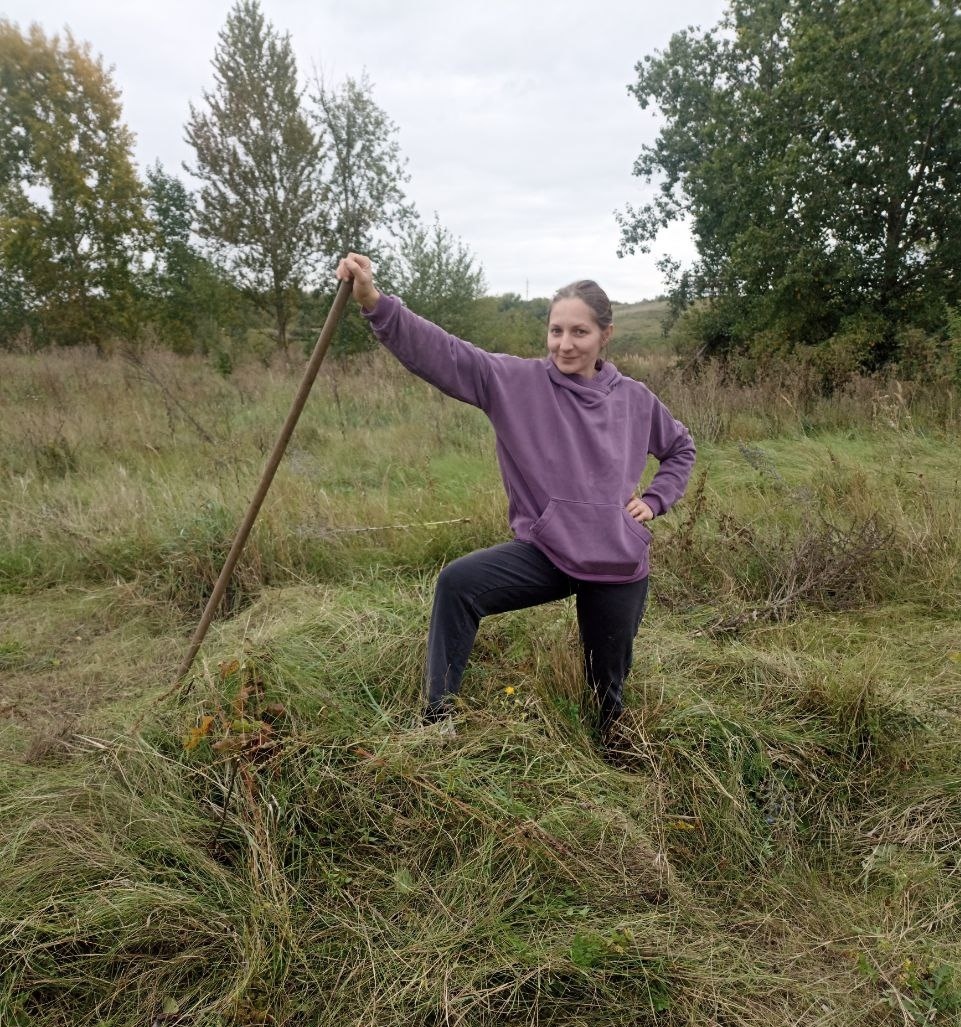 Всё ещё косим траву)