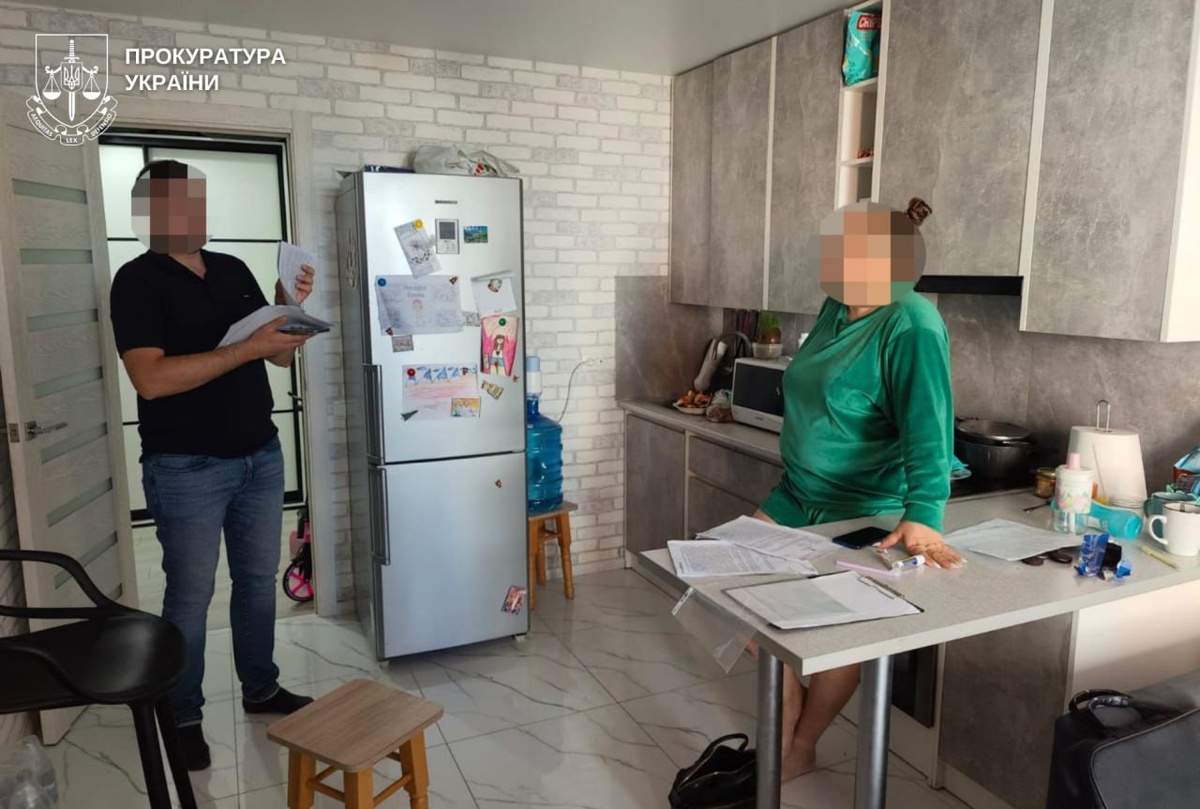    "От 5 до 8 лет заключения". В Виннице массово вручают "подозрения" женщинам за препятствие работе ТЦК