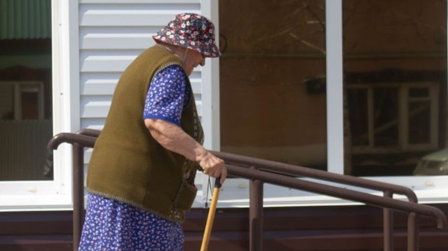 Социалка: какая пенсия будет у тех, у кого не хватает стажа и баллов