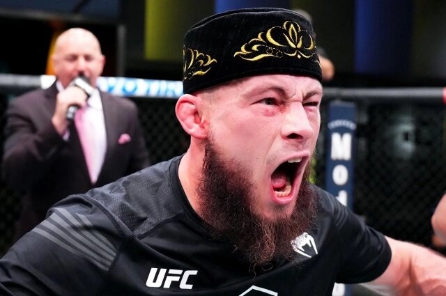    Своего соперника Фахретдинов уничтожил менее чем за минуту. Фото: UFC Russia