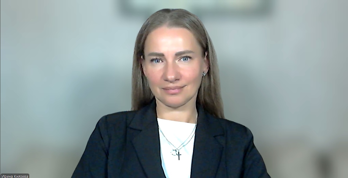 На фото автор Дзен-канала, Ирина Князева, карьерный консультант №1 по мнению ведущего отраслевого сервиса HRTIME