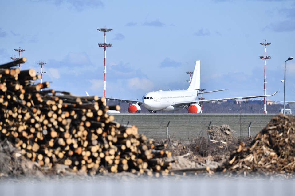    Раньше мы летали на американских Boing, на французских Airbus, но санкции ввели коррективы. Иван МАКЕЕВ