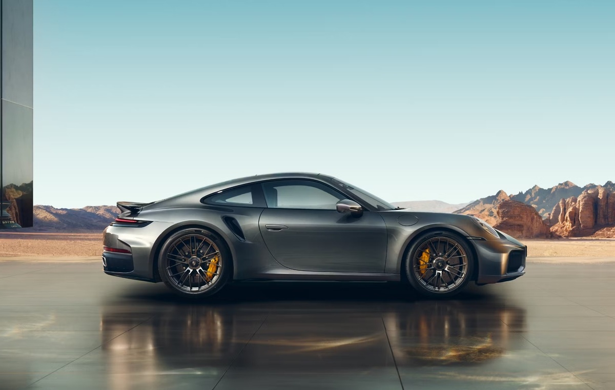    Сайт porsche.com