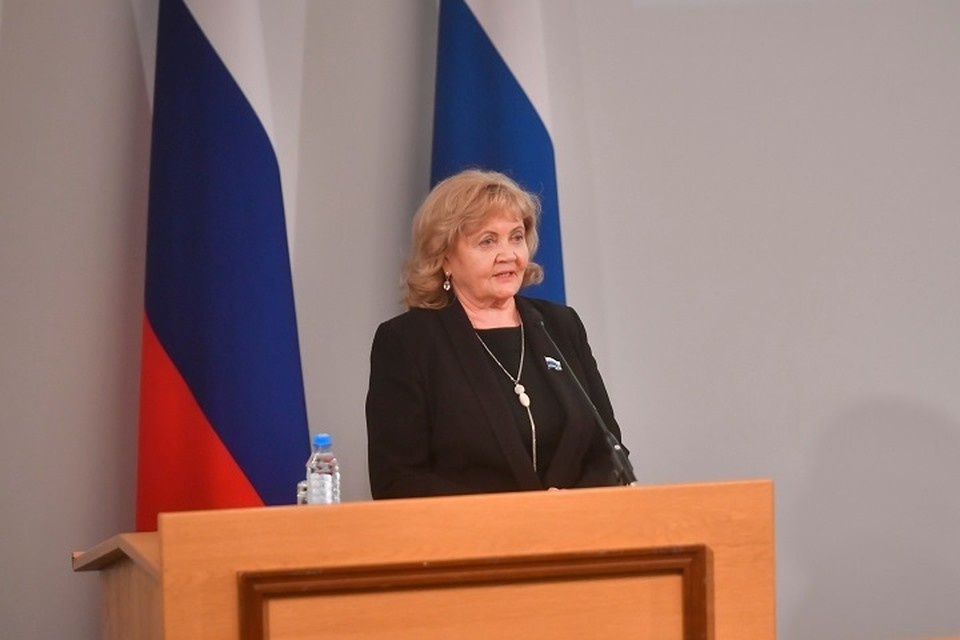    Людмила Бабушкина поздравила Свердловский Дом журналистов с десятилетием Ольга ЮШКОВА