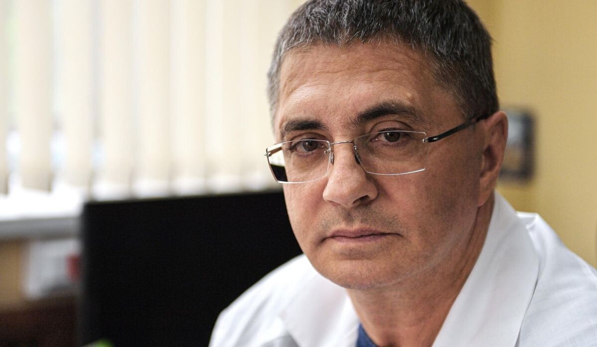     Врач и телеведущий Александр Мясников. Источник: © РИА Новости Автор фото: Владимир Песня