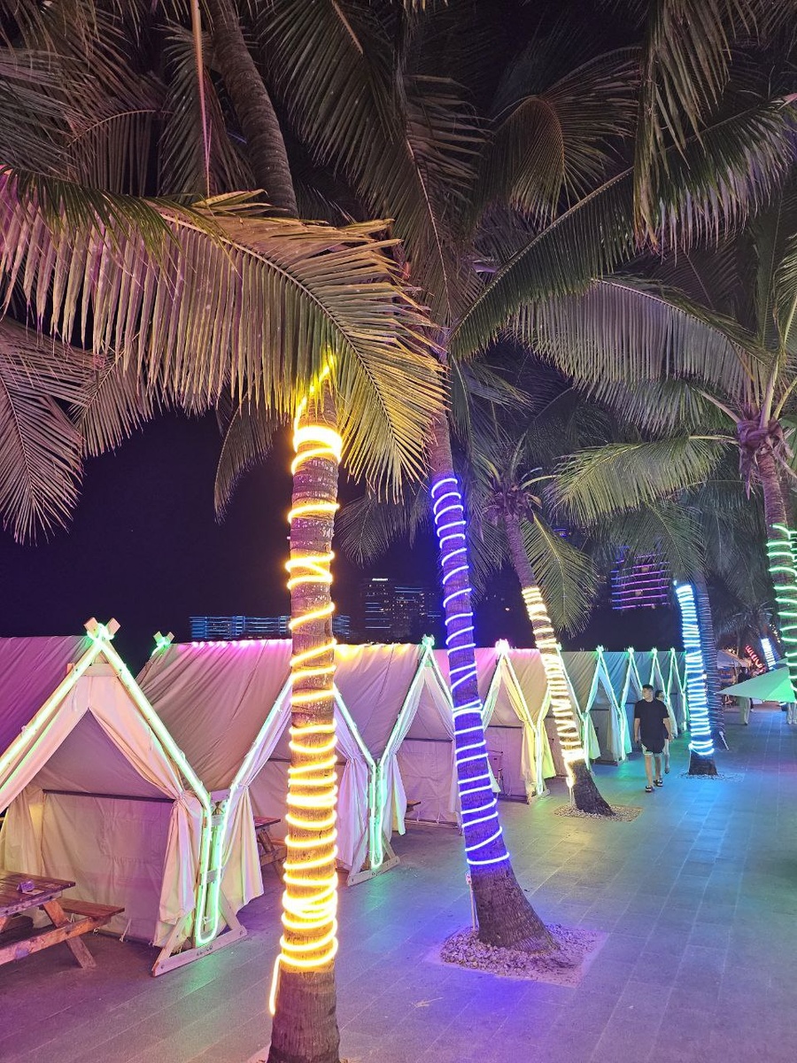 Набережная в Дадунхае. Фото автора.