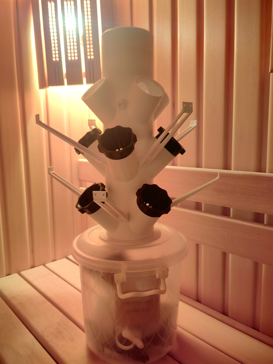 Пока еще в процессе) надо допечатать несколько стаканчиков)