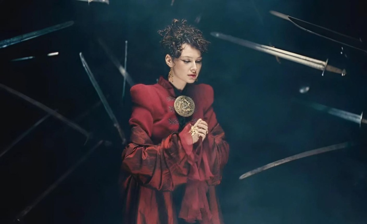 Скрин из клипа «Ugez»