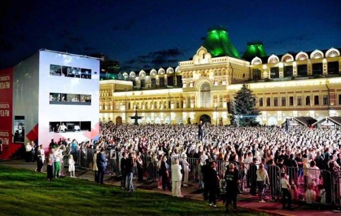    зрители на фестивале «Музыка Гордых 2025» , источник фото: Telegram-канал «Радио Гордость»