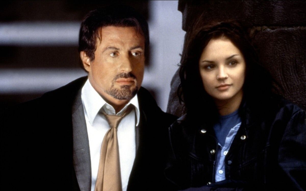 Убрать Картера" (2000 года). Сильвестр Сталлоне, криминал, месть, дождь и неон