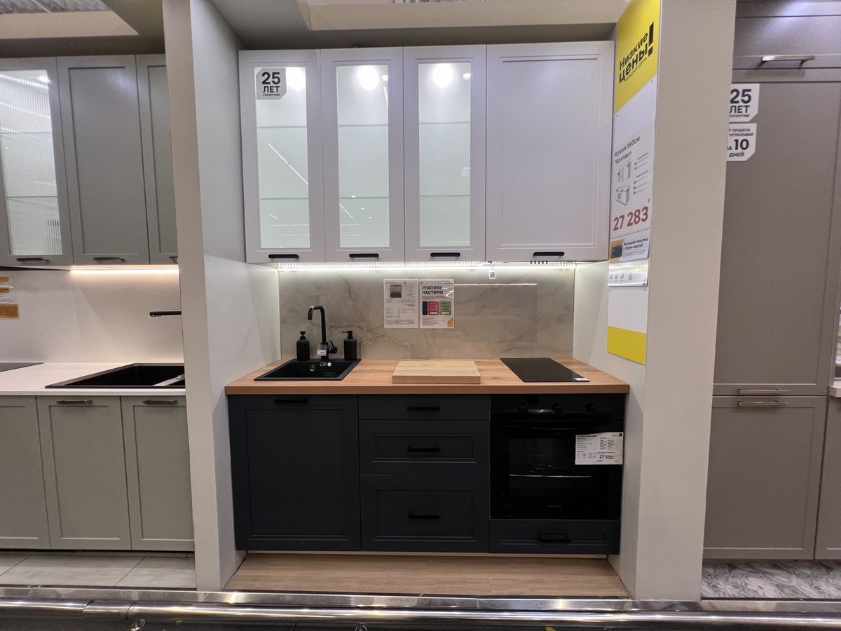 Никогда не рекомендую брать белые пленочные фасады из-за их склонности к пожелтению