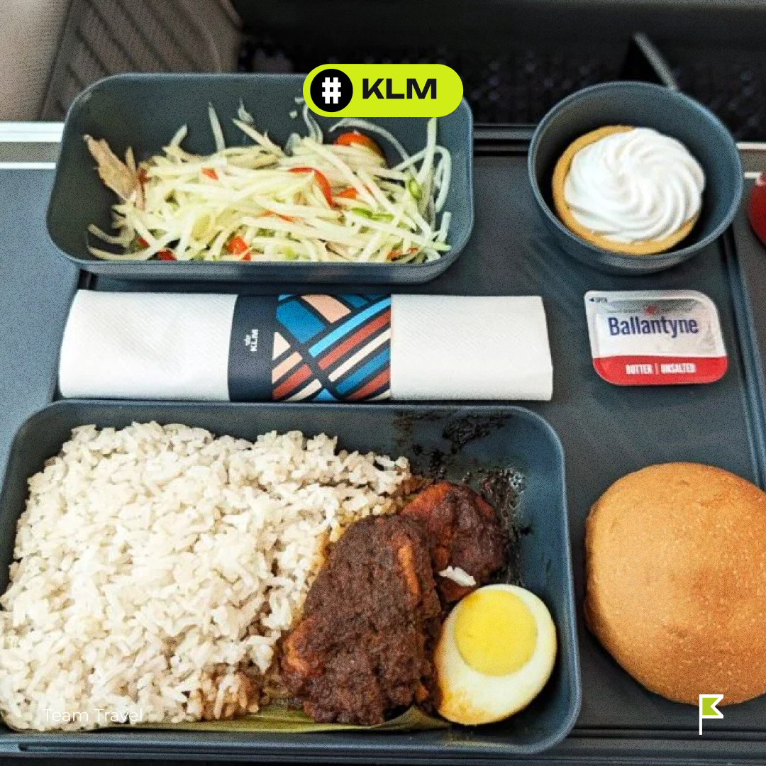 Вот как выглядит еда на рейсах разных авиакомпаний