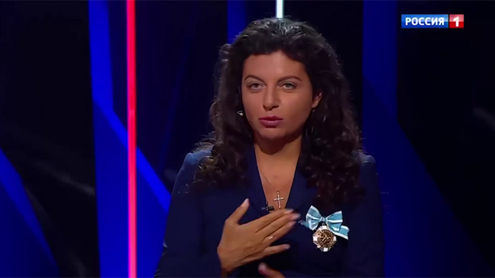    "Это орден православный, и это для меня дорогого стоит". Скриншот программы "Воскресный вечер с Владимиром Соловьёвым" на канале "Россия 1"