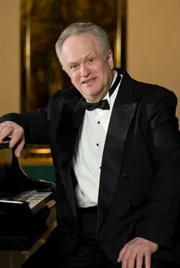 Народный артист России Анатолий Ошерович Кролл.