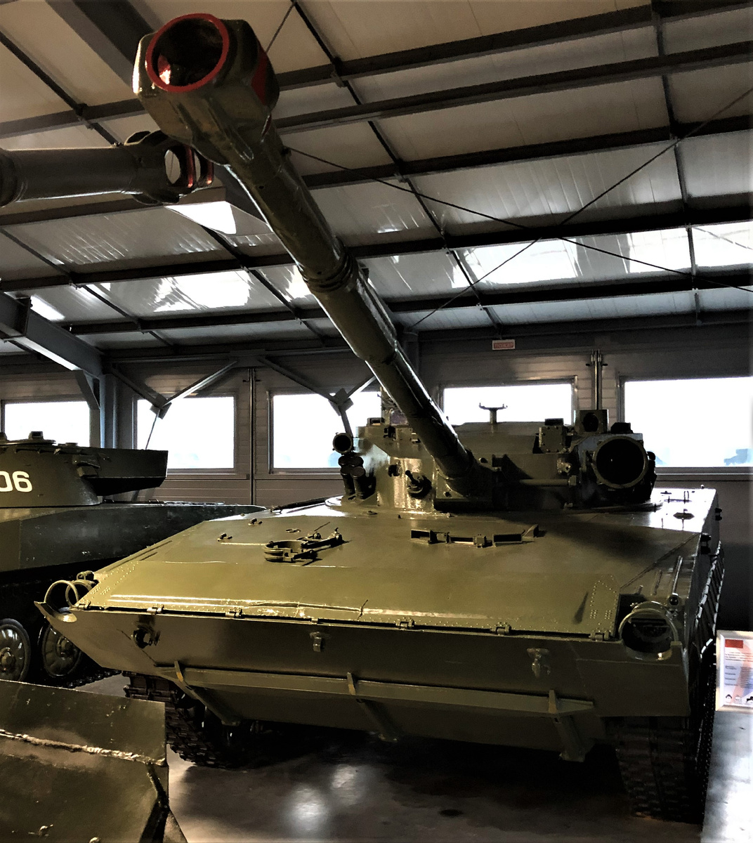 Опытный легкий плавающий танк "Объект 685" в Техническом Центре Парка "Патриот".