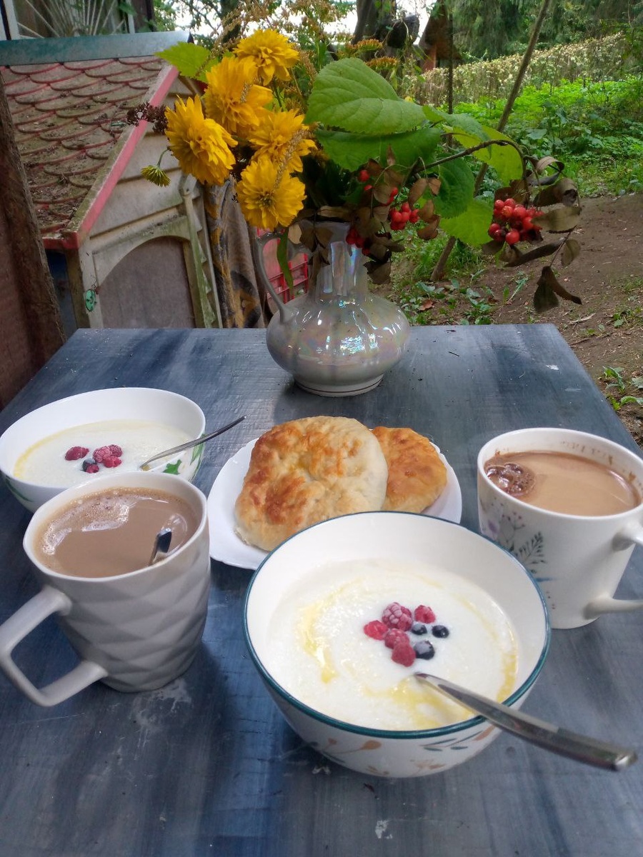 Свои ягоды невероятно ароматные! Достаточно всего их несколько штук добавить и вот тебе вкус и запах лета!