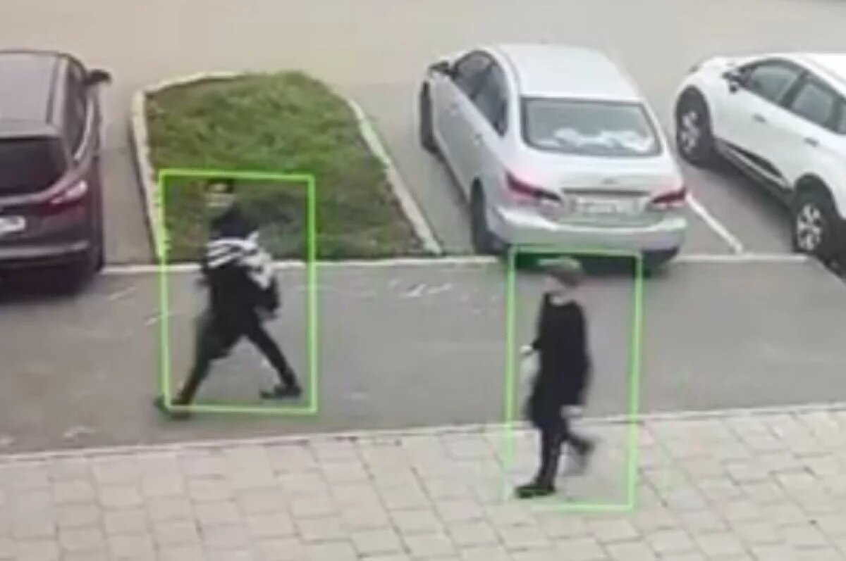    После побега преступники попали на камеру видеонаблюдения.
