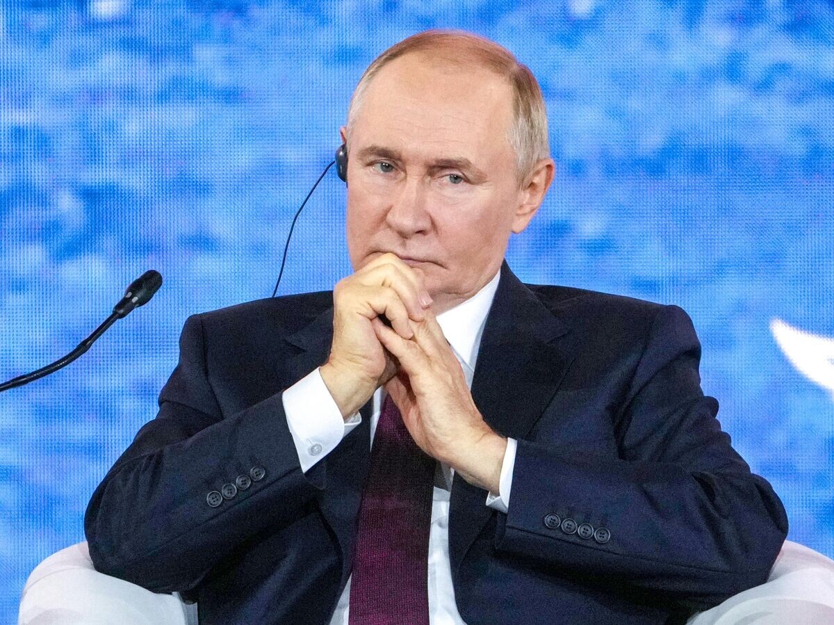    Президент РФ Владимир Путин на пленарной сессии Восточного экономического форума© РИА Новости . Александр Вильф