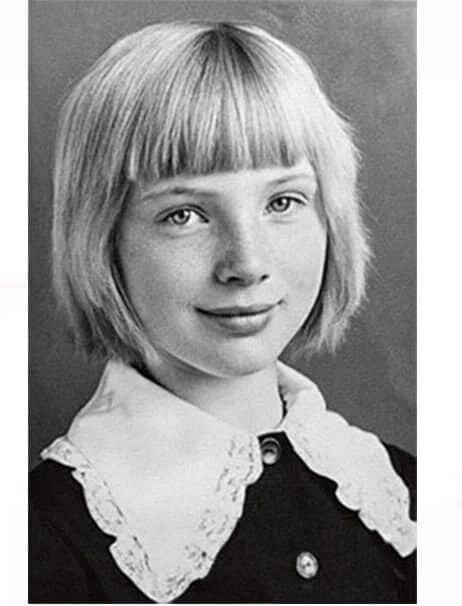 Марина в детстве