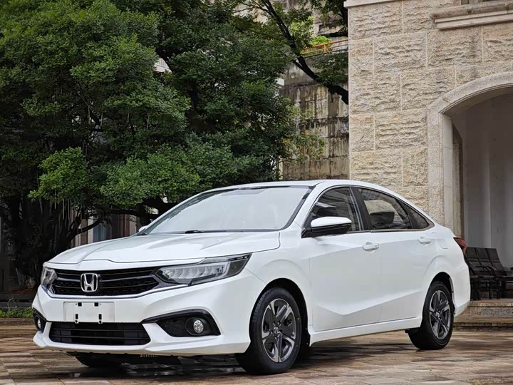 Фото внешности и салона, листайте.