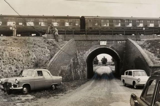 Фото ограбленного поезда