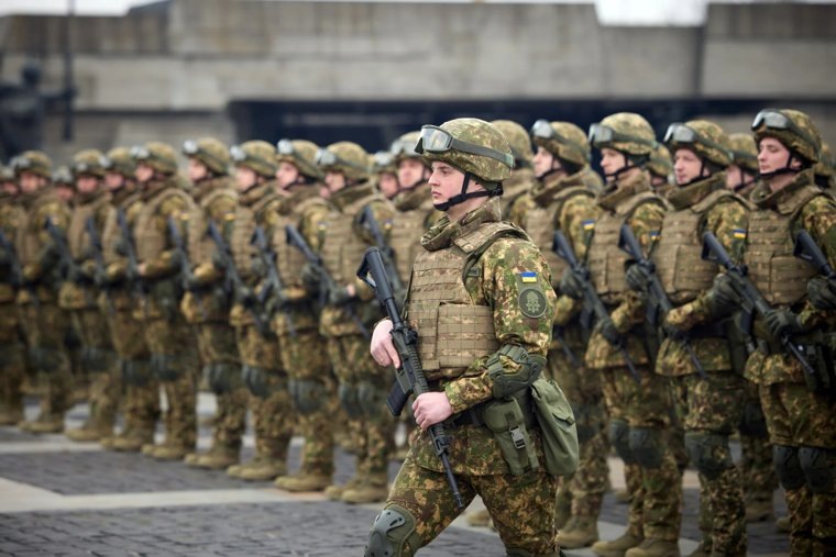  Украина экстренно мобилизует 122 тысячи человек, граждане бегут из страны: что происходит в зоне СВО  📷
