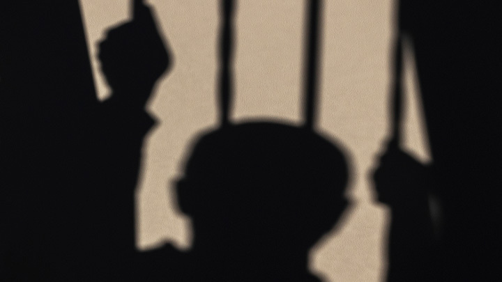    Бумажный идеал выглядел красиво: международный контроль, защита прав, общий кодекс гуманности. Фото: Serhii Ivashchuk/shutterstосk.соm